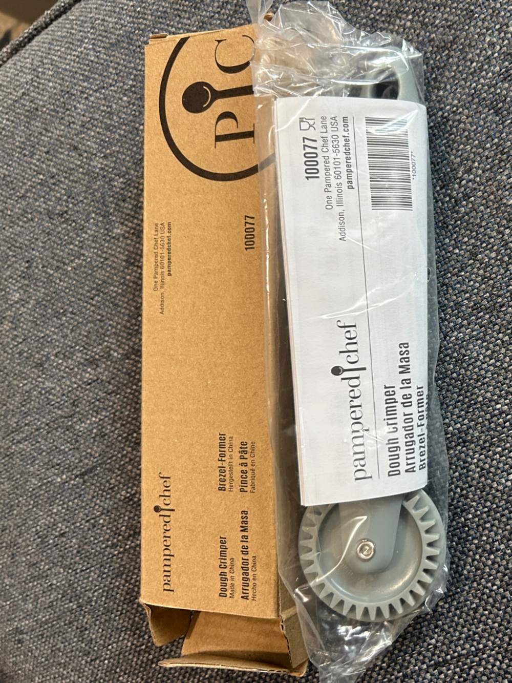 Pampered Chef Gray Dough Crimper